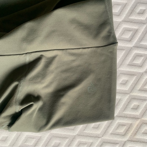 Ryderwear motion 7/8 scrunch bum leggings medium - Picture 12 of 12